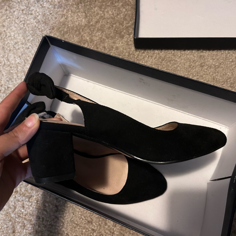Black heel sandals